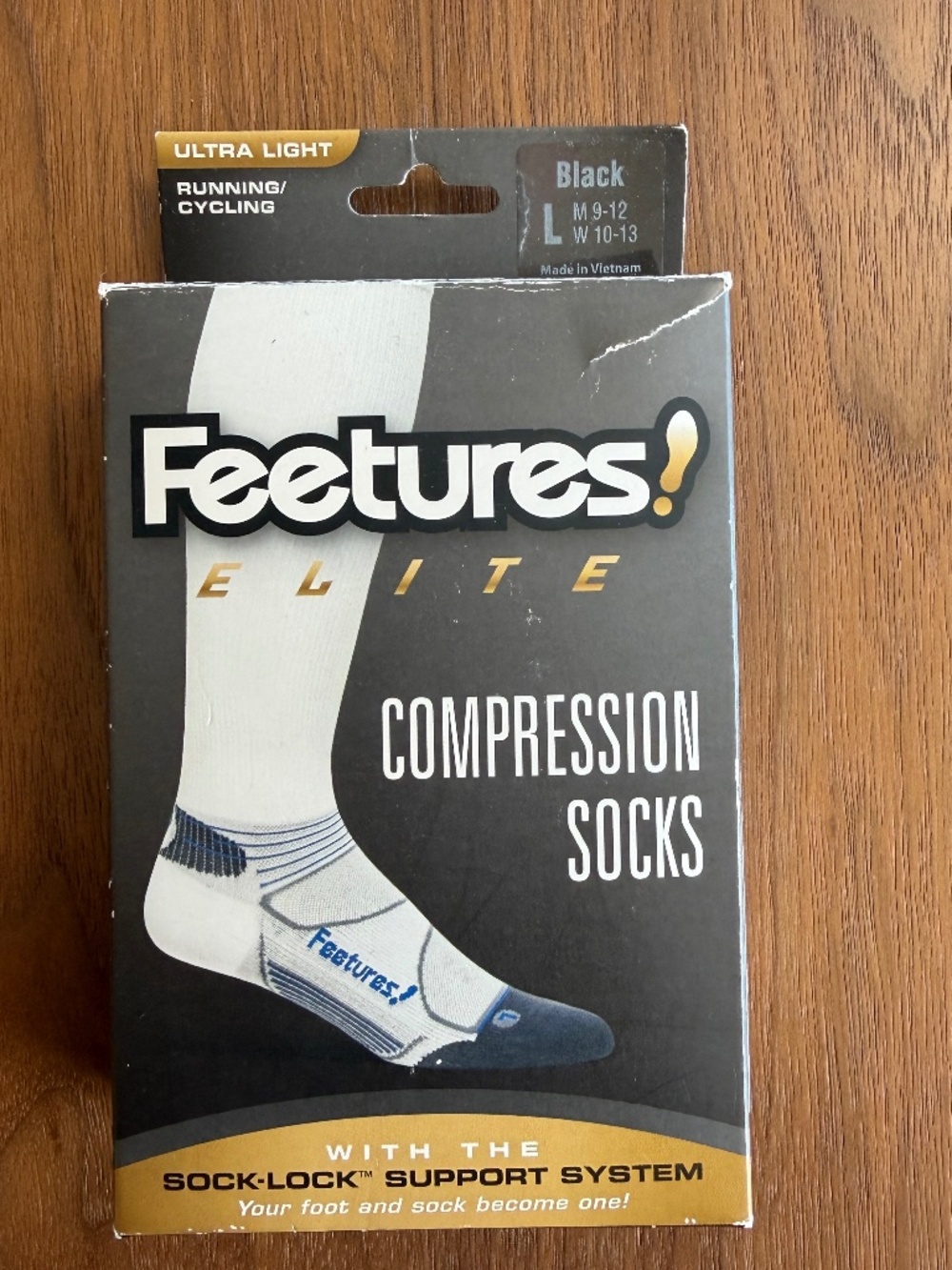FEETURES ELITE COMPRESSION SOCKS